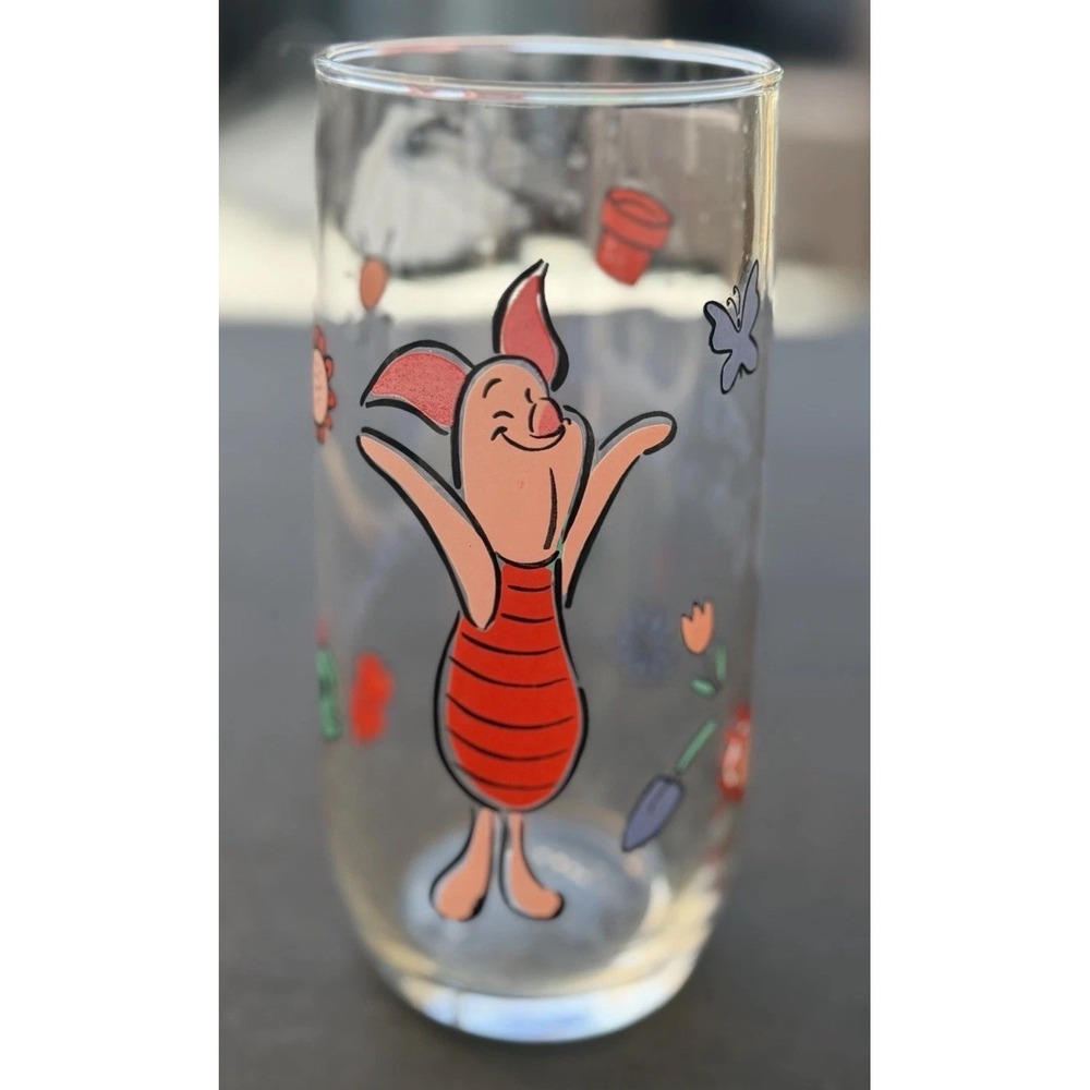 vintage Piglet collector glass from the Disney Winnie the Pooh collection.